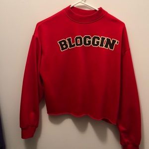 Cropped red crew neck